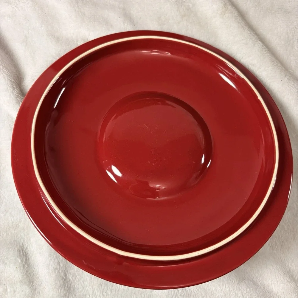 Chantal Red Enameled Stoneware 3 Quart Covered Casserole Dish Baker with Lid EUC